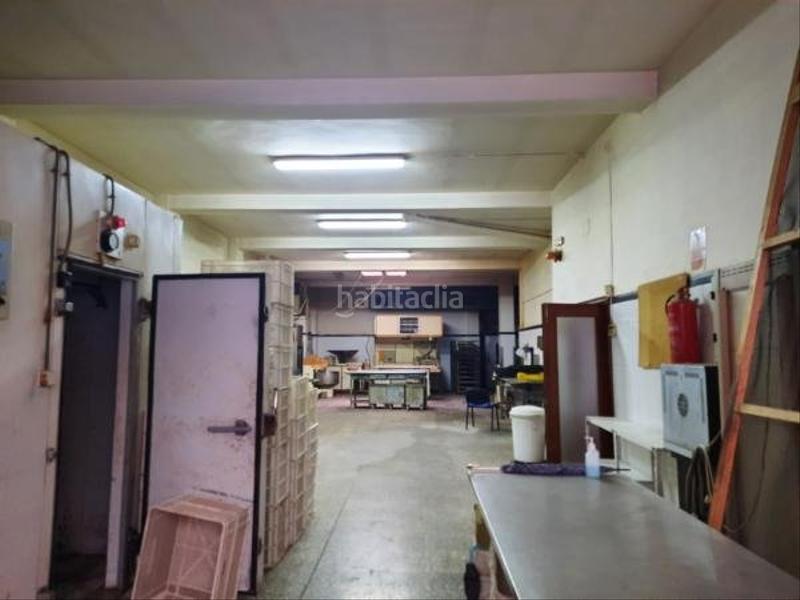 Foto c2d4632e-8c2a-4a4c-bb0d-94432bd0a456. Local comercial  panaderia en El Mercado - Plaza de Toros Villena