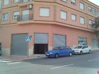 Local commercial à Novelda. Local en venta en calle cura gonzalez