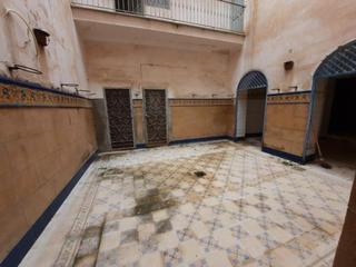 Casa adossada a Monòver. Planta baja de un edificio de 2 plantas