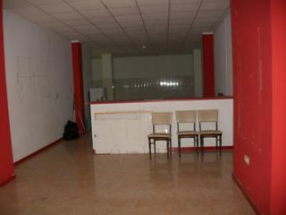 Lloguer Local Comercial a Monòver. Local comercial en el centro