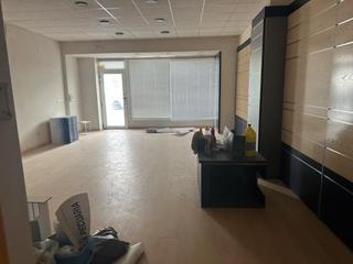 Rent Office space in Novelda. Centro de trabajo, local comercial