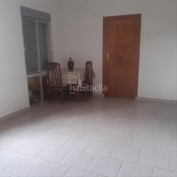 Foto ed147ef2-77c0-4b54-85c4-3f40133f8009. Casa amb aparcament a Abanilla