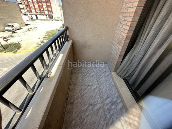 Foto 9a8ee5fb-df1a-4b5a-aaa5-a435f997a7d7. Casa adossada amb aparcament a Monforte del Cid