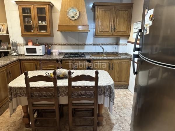 Foto ab3ab01a-e0e0-4c3b-82f5-2540c2cb0ddc. Casa adossada amb aparcament a Monforte del Cid