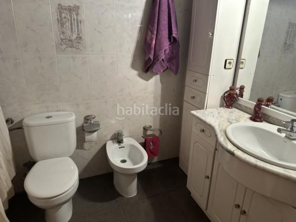 Foto c3b2ba4a-c210-4d1b-916b-c9a460917ee0. Casa adossada amb aparcament a Monforte del Cid
