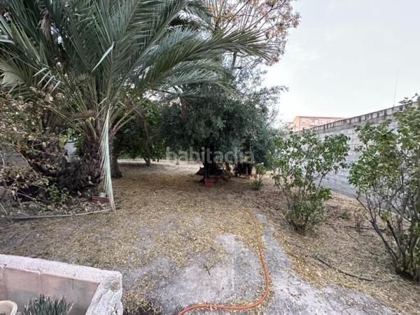 Foto f8c4c4b1-b745-4655-8531-b5dd7f83985e. Casa adossada a Novelda