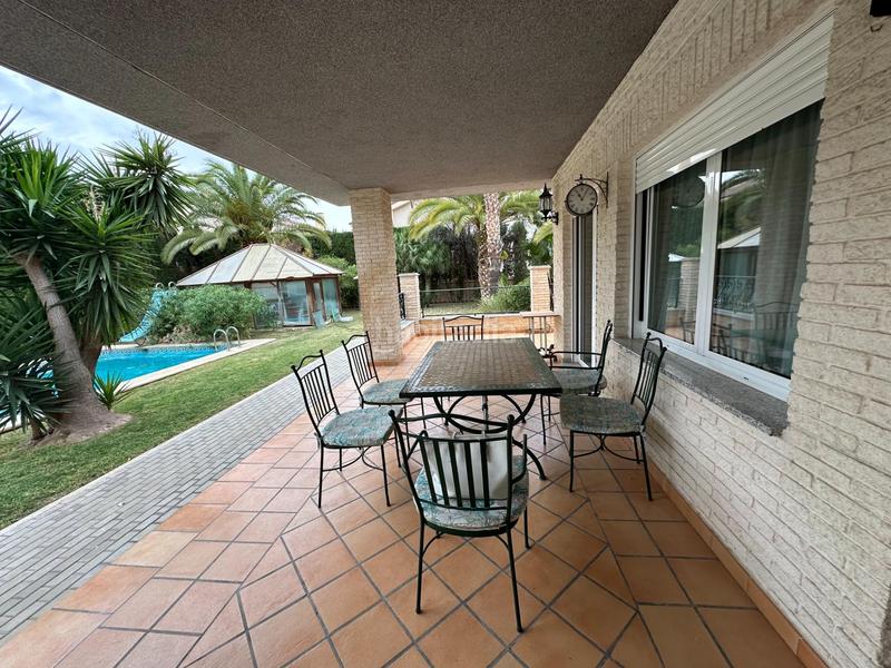 Foto 00f69938-4aac-4c21-bafc-8ab7b41c96f3. Chalet con riscaldamento parcheggio piscina in Campo Alto-Club de Campo Elda