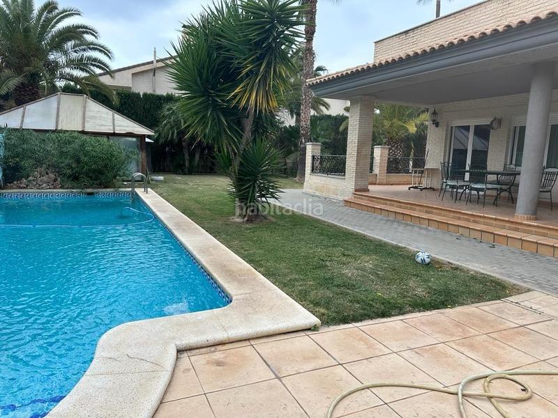 Foto 0f977820-221c-4fe6-bb77-e8d02a19d059. Chalet con riscaldamento parcheggio piscina in Campo Alto-Club de Campo Elda