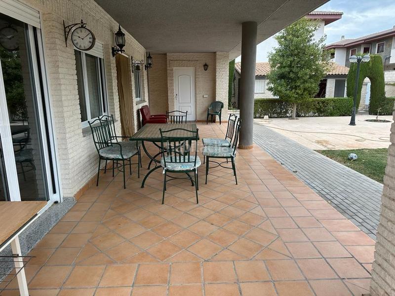 Foto 27ddcc8e-fcd3-4dd7-8c04-3a9d4cdf94fc. Chalet con riscaldamento parcheggio piscina in Campo Alto-Club de Campo Elda