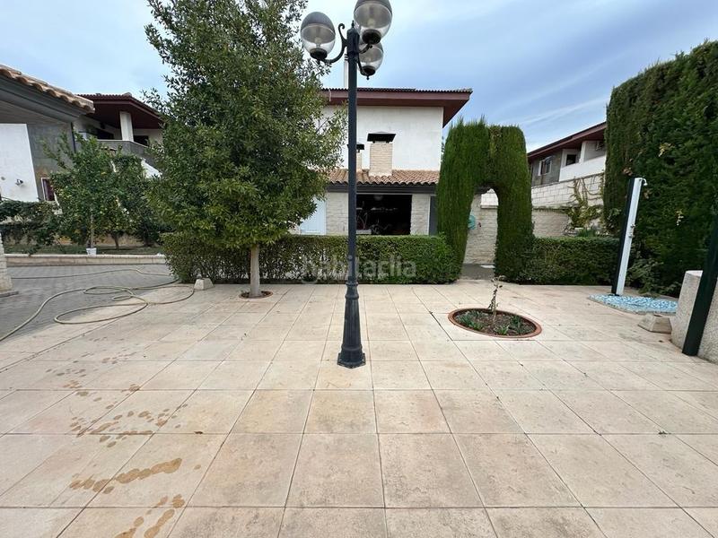 Foto 3aaa28ba-6e85-47fd-963b-133104b7f112. Chalet con riscaldamento parcheggio piscina in Campo Alto-Club de Campo Elda