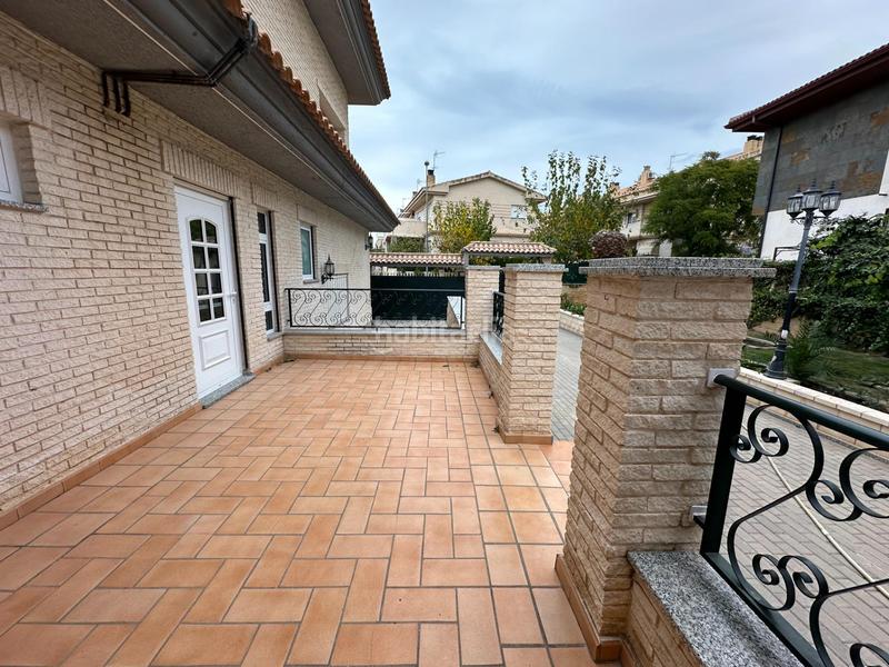 Foto 52381c5c-3a02-41ff-abbe-87072fbf007d. Chalet con riscaldamento parcheggio piscina in Campo Alto-Club de Campo Elda