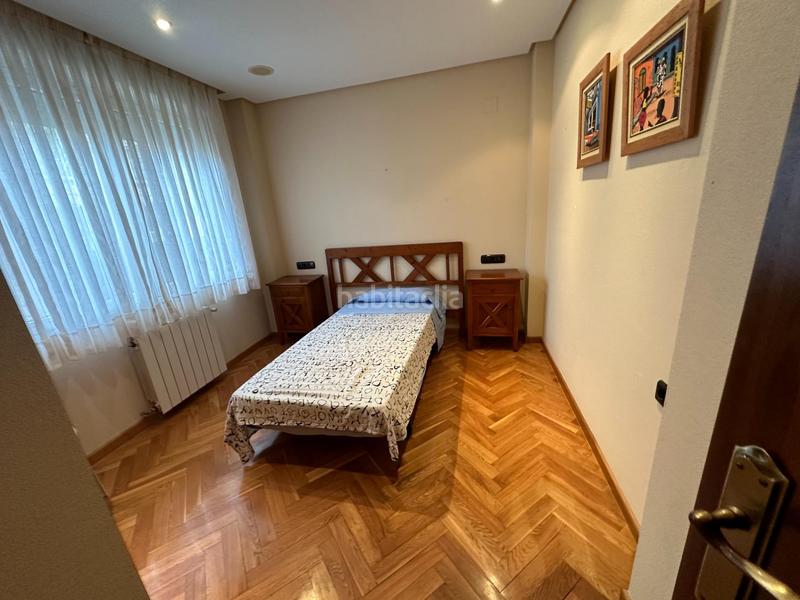 Foto 5e3832d5-9369-4dff-8b20-34875e4cd634. Chalet con riscaldamento parcheggio piscina in Campo Alto-Club de Campo Elda