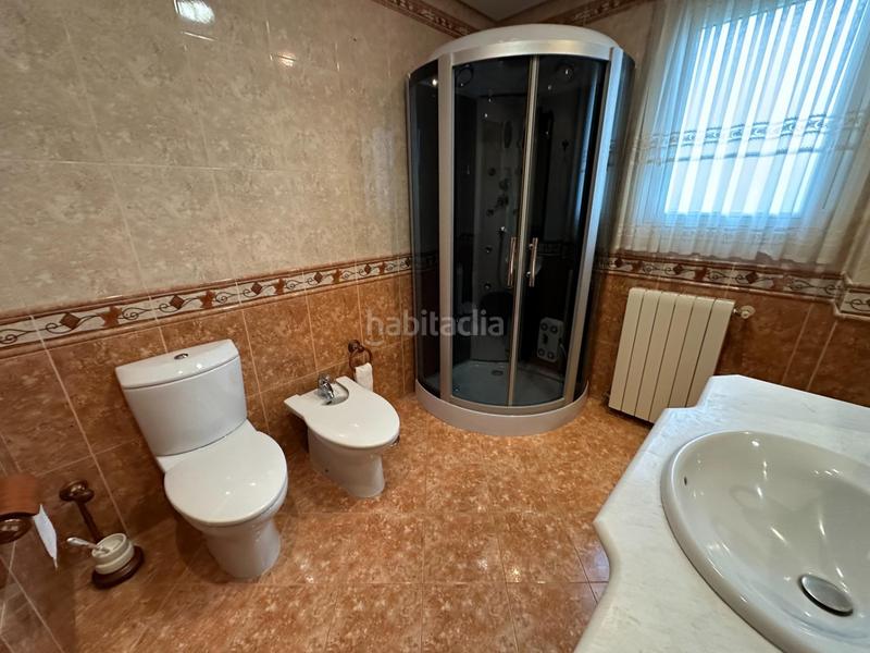 Foto 7d645aa7-8f3d-4b82-b82d-aa001f1cd125. Chalet con riscaldamento parcheggio piscina in Campo Alto-Club de Campo Elda