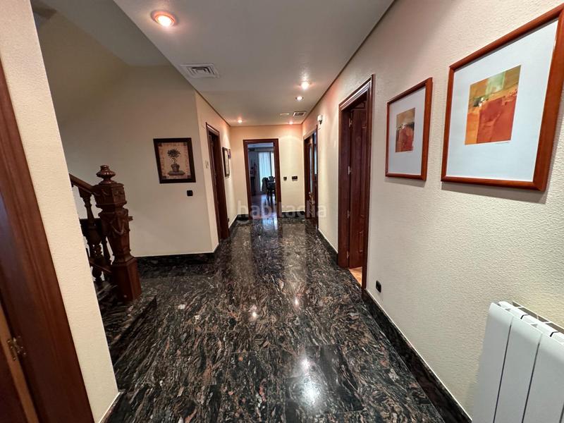 Foto 856efb7f-9480-4c06-b244-387e0912cf4f. Chalet con riscaldamento parcheggio piscina in Campo Alto-Club de Campo Elda