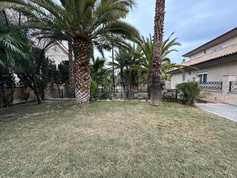 Foto e34b46f6-8cdd-45bf-8067-66aaf2d94ef2. Chalet con riscaldamento parcheggio piscina in Campo Alto-Club de Campo Elda