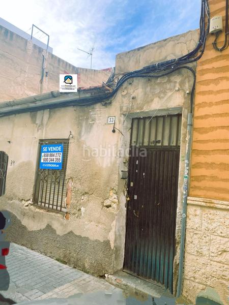 Foto d7f096a1-4b74-4995-a5e4-dc63bb41e97b. Masía solar con casa para derribo en Plaza de Toros-Avenida Chapí-Trinquete Elda