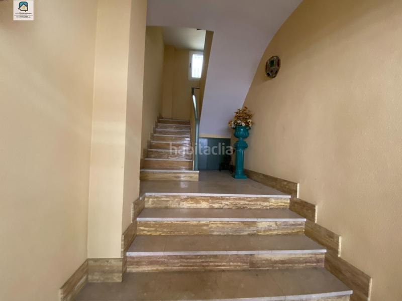 Foto be9c1ced-34b4-4859-bf39-274854f6273e. Edificio in Monòver