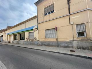 Local commercial à Novelda. Local comercial y nave