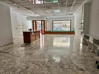 Lloguer Local Comercial a Monòver. Magnifico local comercial de 160 metros en el centro