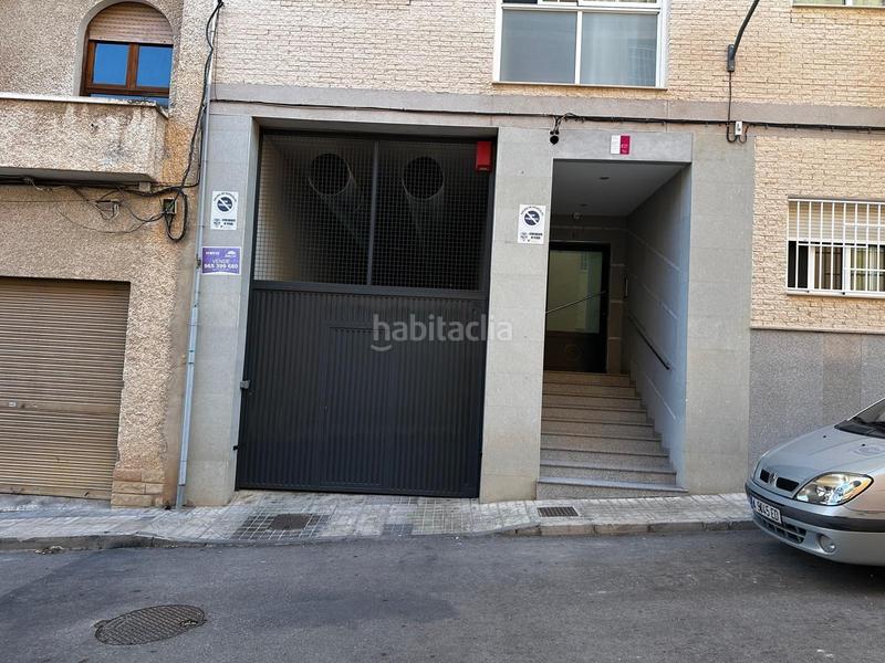 Foto 74d9789b-22ea-4b0e-af41-e0940bb0d1da. Aparcament cotxe a Petrer