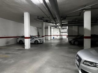 Aparcament cotxe a Petrer