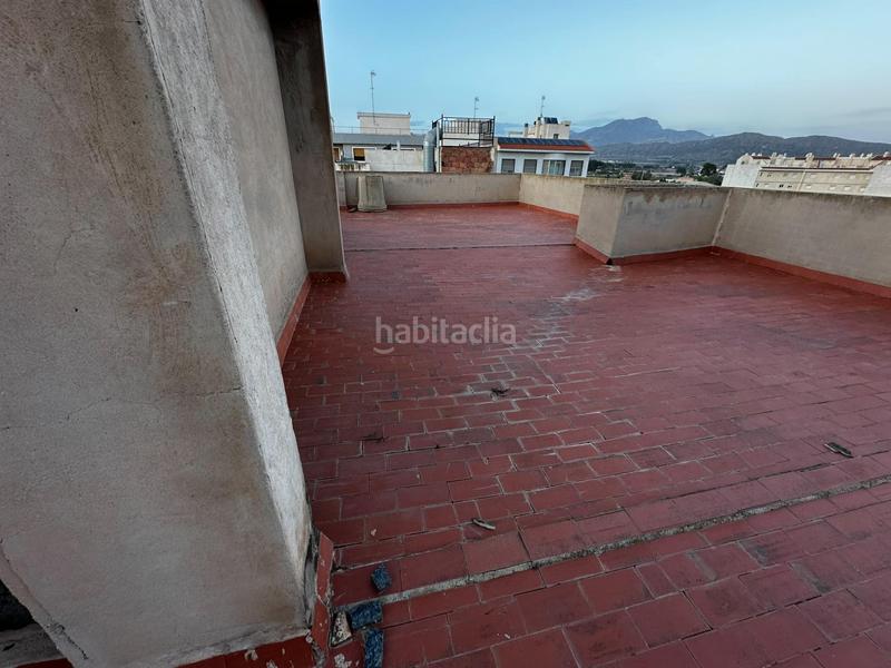 Foto b41e3882-7be1-40ef-a018-2444c271df65. Edifici a Novelda