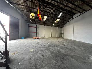 Local Comercial a Monòver. Almacén en monovar