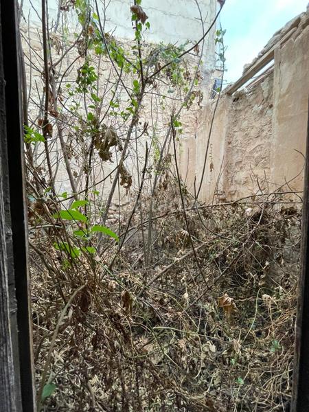 Foto c8733f3f-5021-4371-884c-46851c8733c7. Casa  de planta baja para reformar en Novelda