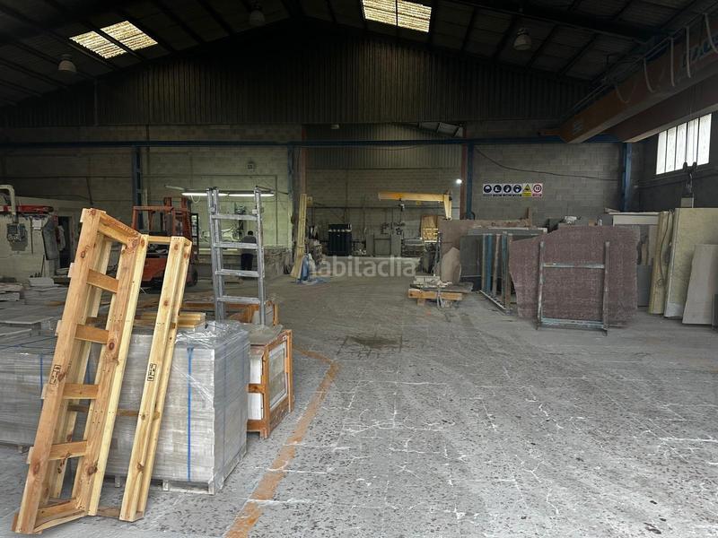 Foto 6390b65a-d434-4f1d-b064-a1a247a2f98a. Bâtiment à usage industriel dans Monòver