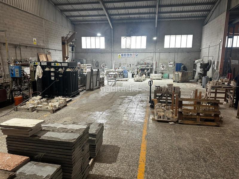 Foto 7dbfee28-7ea9-4a1f-9624-e8c2d5b51c05. Bâtiment à usage industriel dans Monòver