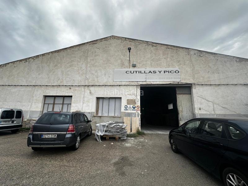 Foto a12bd43f-c909-4077-8453-44b3ec144b0a. Bâtiment à usage industriel dans Monòver