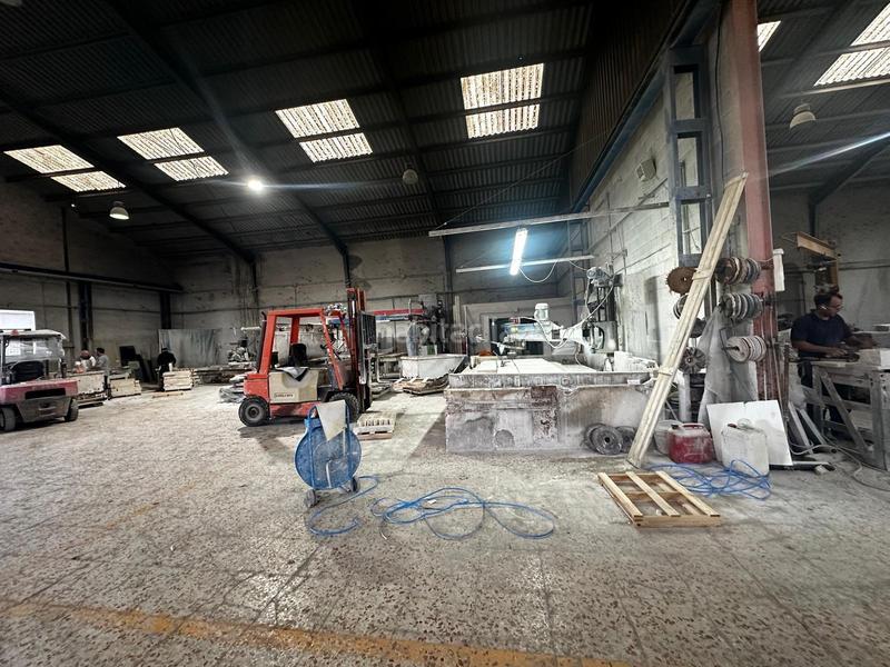 Foto eb23ba59-b0fb-4316-97cc-ac7c5cb1d5bb. Bâtiment à usage industriel dans Monòver