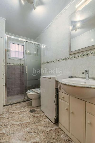 Foto 38deca74-a70e-49ac-ac8e-a1126e96f4f8. Apartment with parking in Las Piscinas Naturales Torrevieja