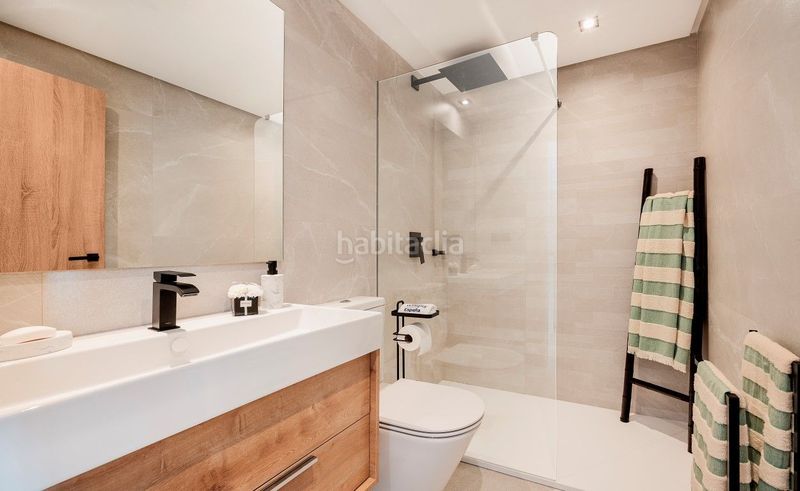 Foto f3365f2f-b868-4e89-bfe6-b81ff8ceeab5. Casa amb calefacció aparcament piscina a Istán
