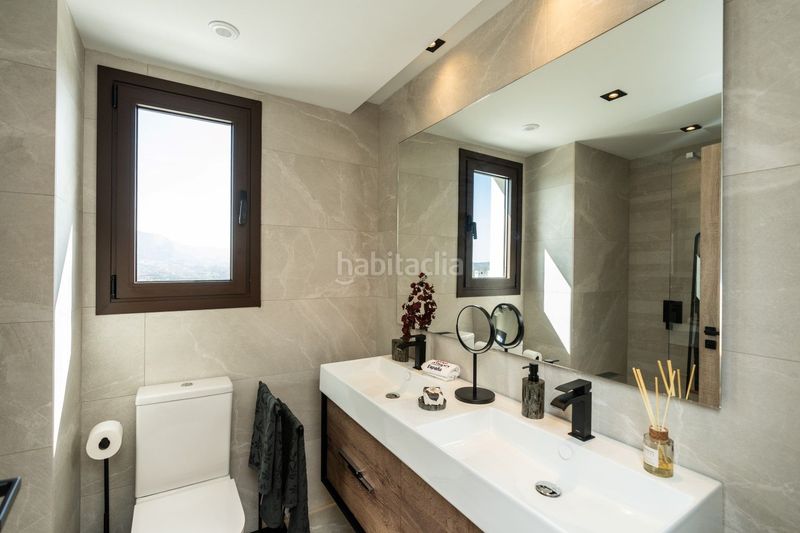 Foto e4da7c24-ab30-4e93-817d-5335acb6b8e5. Casa amb aparcament piscina a la cala Mijas Mijas