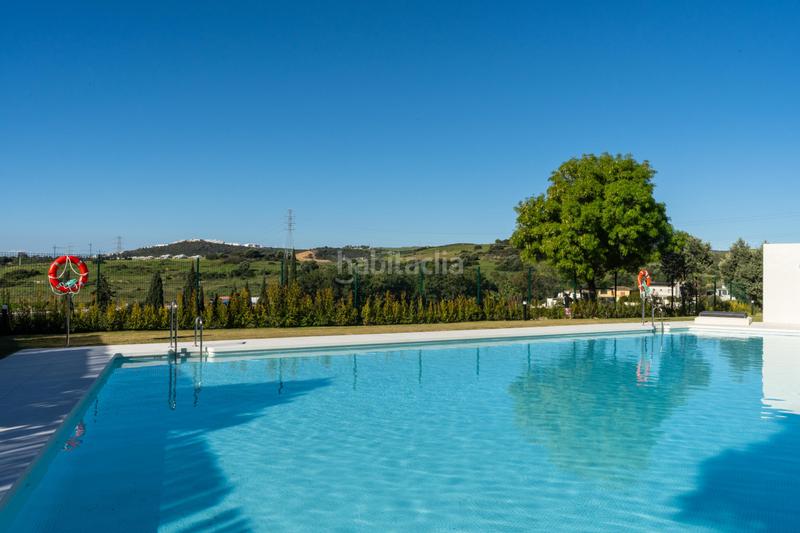 Foto b793532a-9826-411a-be37-fc1280373425. Attico con parcheggio piscina in Estepona golf Estepona
