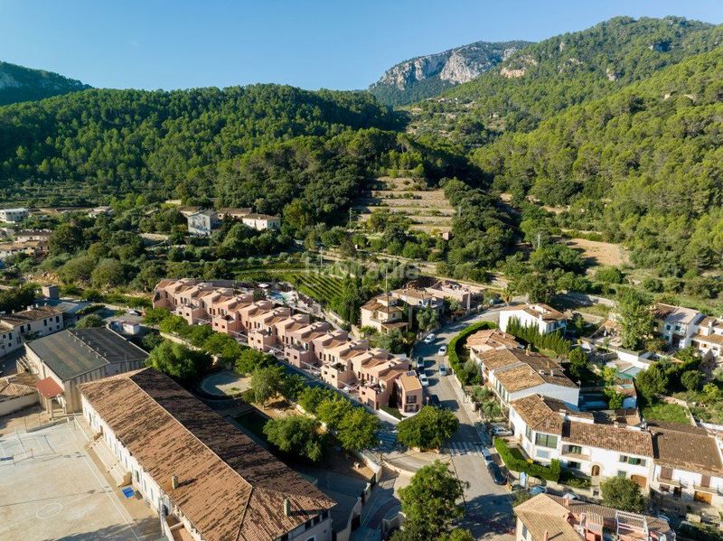 Foto 5e3da6e4-8aa8-4e18-8b1d-116af25e0ad9. Casa amb calefacció aparcament piscina a Esporles