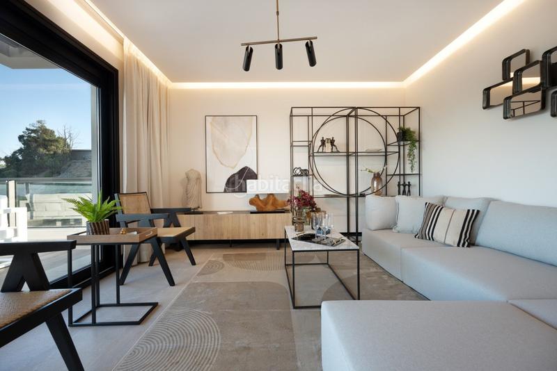 Foto c7b8b668-2e73-477c-98f6-348f79ec607b. Penthouse with heating parking pool in Los Naranjos Marbella