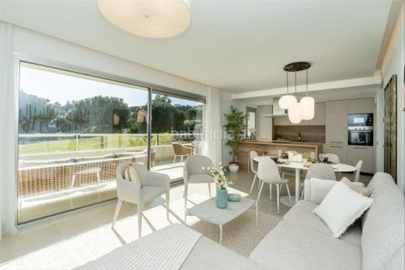 Foto ca088d02-e191-4a45-b762-47e0a03c693c. Apartament amb aparcament piscina a El Faro de Calaburra - Chaparral Mijas