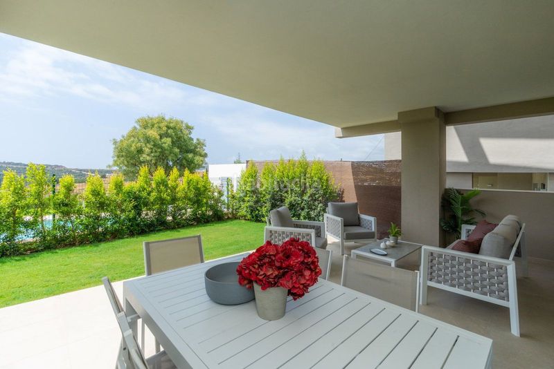 Foto 403b8493-ae03-4579-a44f-e5ab1ca62dbc. Apartament amb aparcament piscina a Estepona golf Estepona