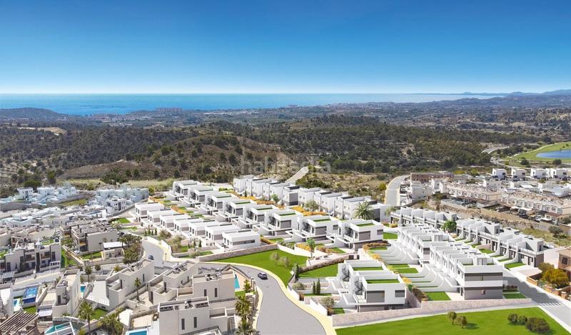 Foto 4c7c01a7-f4e4-44a9-b4d6-02d38fb63190. Xalet amb aparcament piscina a Finestrat pueblo Finestrat