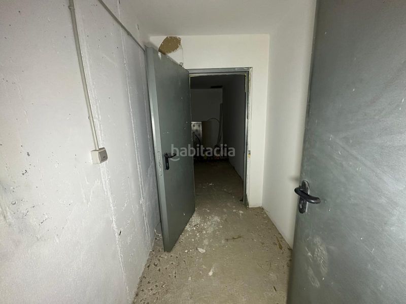 Foto 8f9dc3b7-b53e-4959-aa5e-2697b1066f0e. Local comercial a Pego