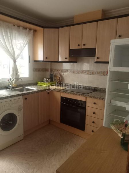 Foto ef4c8fe1-7b3c-43bf-b455-b6af8c171bbb. Casa amb aparcament a Playa Tamarit-Playa Lissa Santa Pola