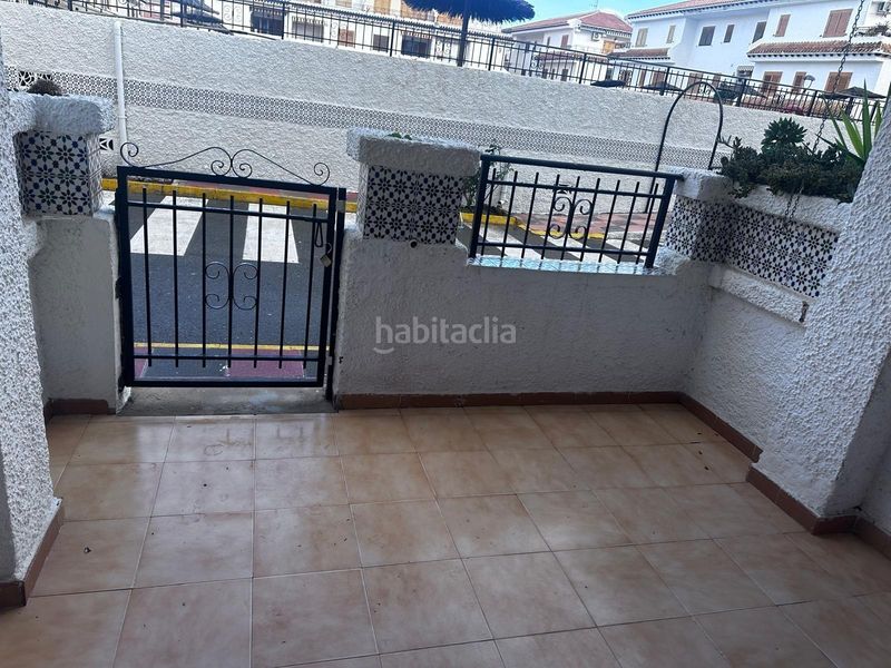 Foto b3842b15-fc60-4f37-8db6-5cda51ae56de. Casa adossada amb piscina a Casco Antiguo - Sta. Cruz - Ayuntamiento Alicante