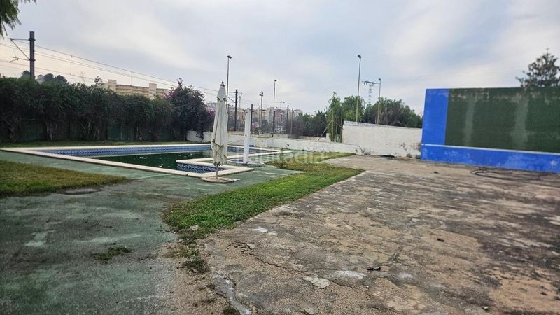 Foto bcd4dea6-13e8-4c30-9d1a-a2c2bb130d38. Casa amb aparcament piscina a Campello Pueblo Campello (el)