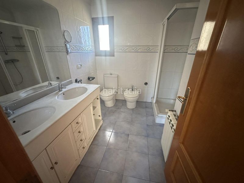 Foto cc12e8eb-e588-4b92-8b47-bd207372bf43. Casa amb aparcament piscina a Campello Pueblo Campello (el)