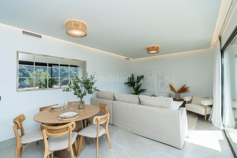 Foto f83954e3-672d-4bb9-8832-5ba8824db415. Apartament amb piscina a Istán
