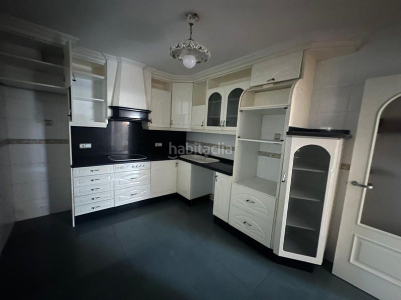 Foto 8315aa3b-91f4-4aef-9b44-2e913e709fce. Xalet amb piscina a Campello Pueblo Campello (el)