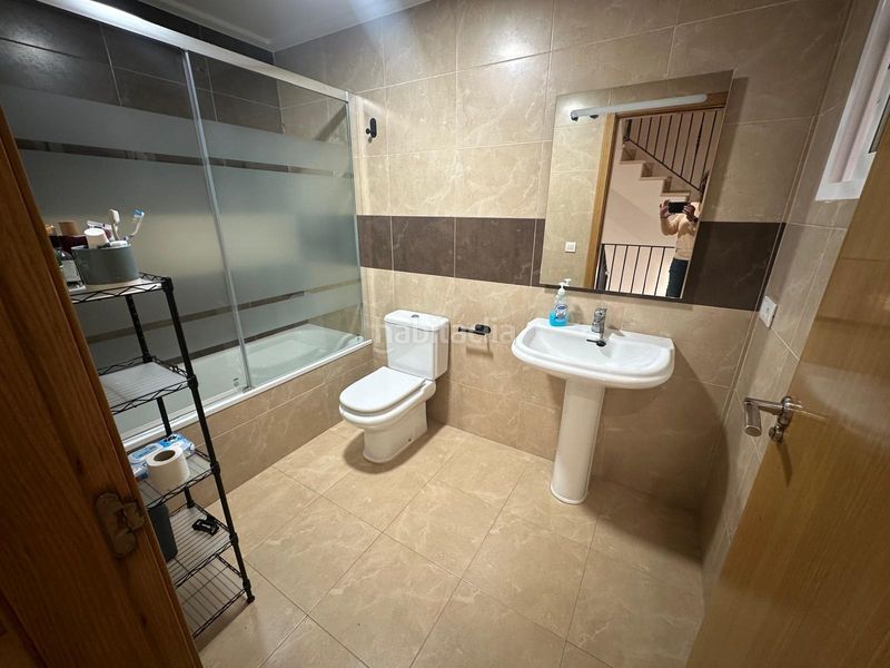 Foto 25cd93ef-4f17-4013-a0e9-326171bb424f. Casa adossada amb aparcament a Monforte del Cid