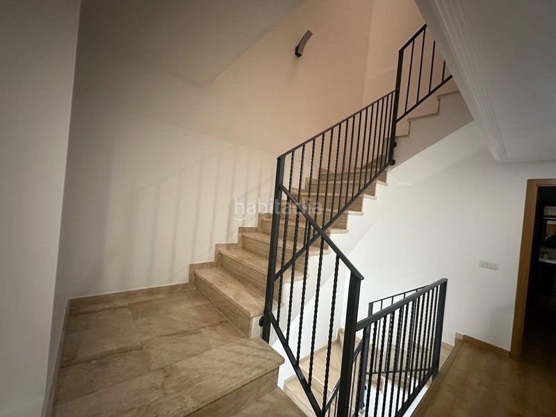 Foto 341a9d05-45bc-4f5b-8f44-18c41f80ba60. Casa adossada amb aparcament a Monforte del Cid